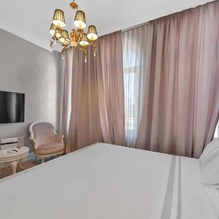 Carolus In - Five Bedroom With Terrace And Swimming Pool Villa Vodice