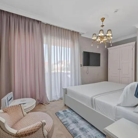 빌라 Carolus In - Five Bedroom With Terrace And Swimming Pool *