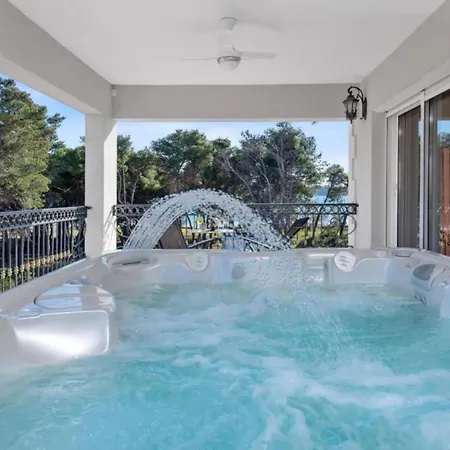Carolus In - Five Bedroom With Terrace And Swimming Pool