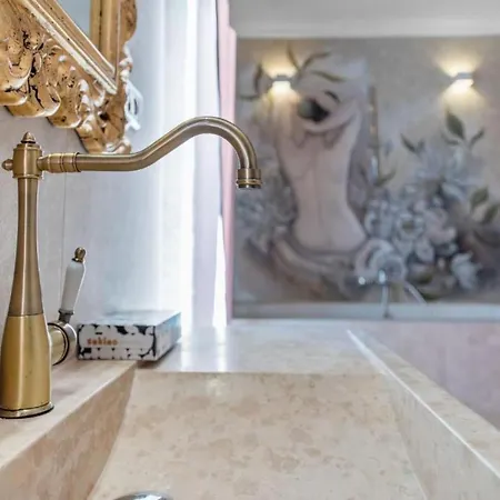 Carolus In - Five Bedroom With Terrace And Swimming Pool 빌라 *