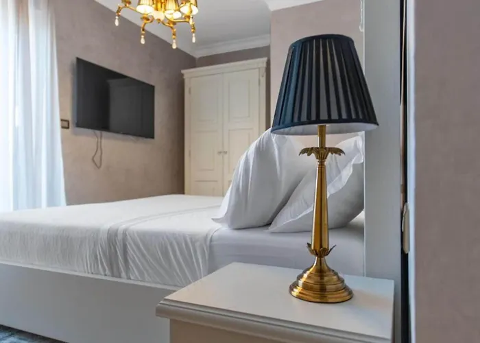 Carolus In - Five Bedroom With Terrace And Swimming Pool *