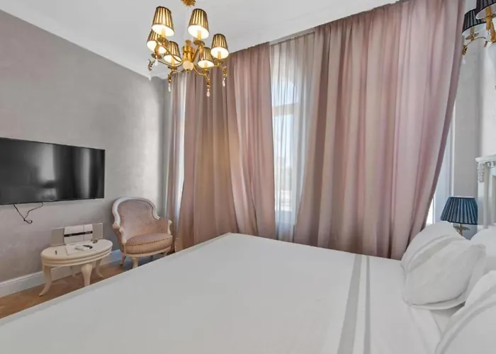 Carolus In - Five Bedroom With Terrace And Swimming Pool Vila Vodice