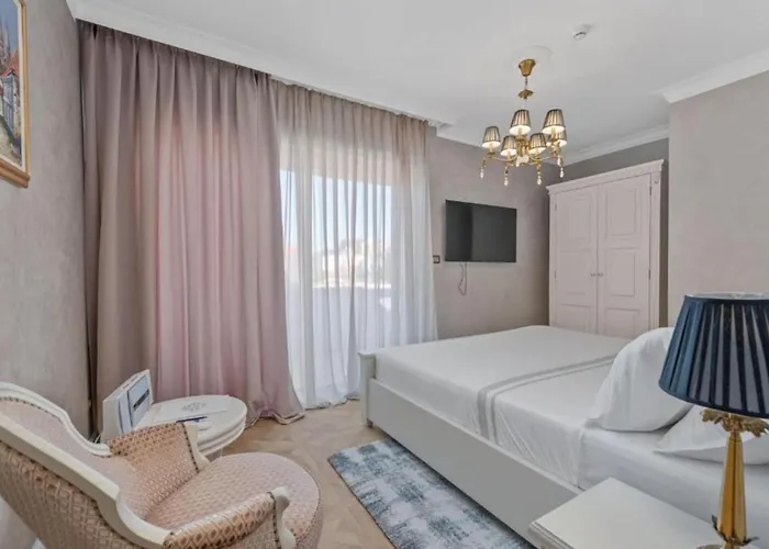 Vila Carolus In - Five Bedroom With Terrace And Swimming Pool *