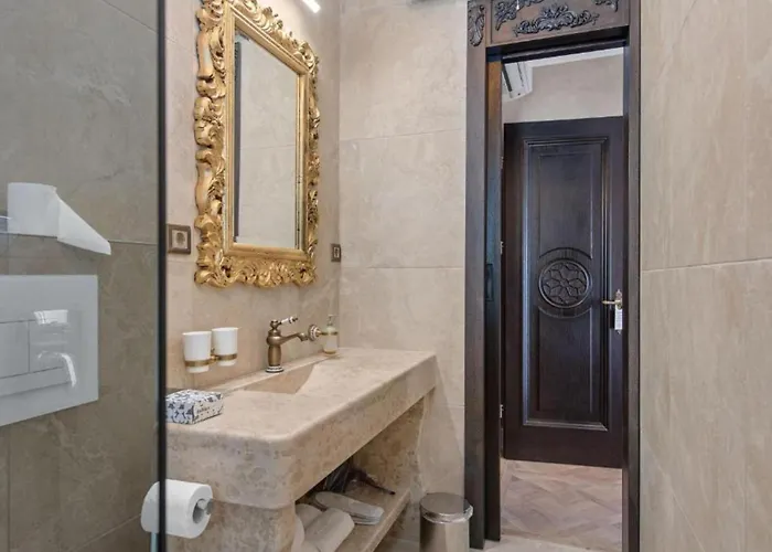 Carolus In - Five Bedroom With Terrace And Swimming Pool * Vodice